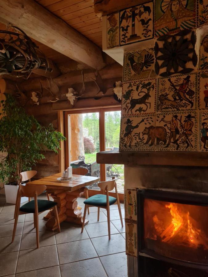 Wilcza Jama - Domki Z Bali Lutowiska Eksteriør billede